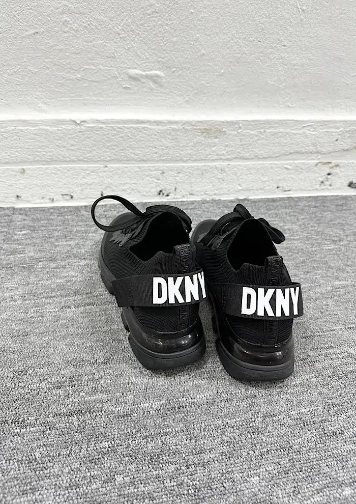 dkny 230